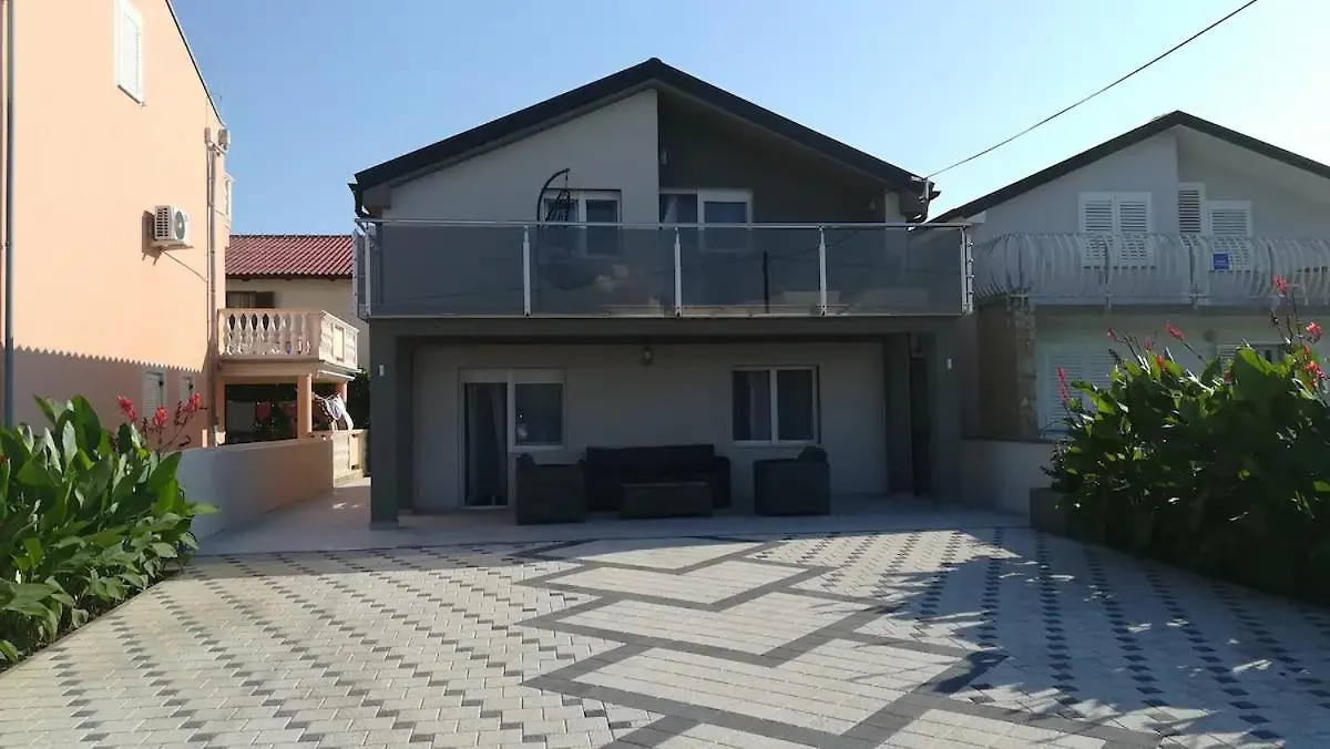 Kb Apartments نين