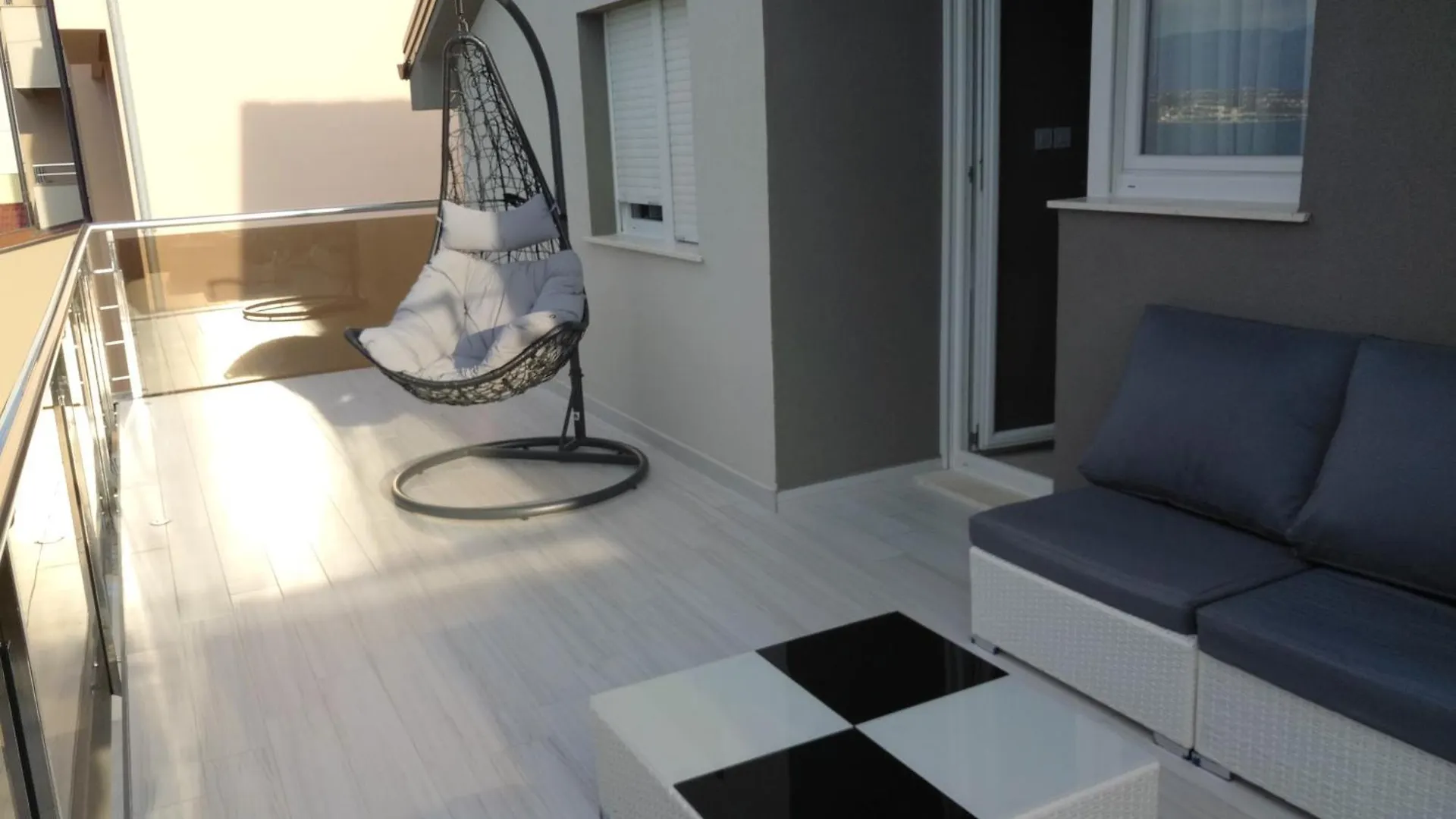 Kb Apartments نين 0*,