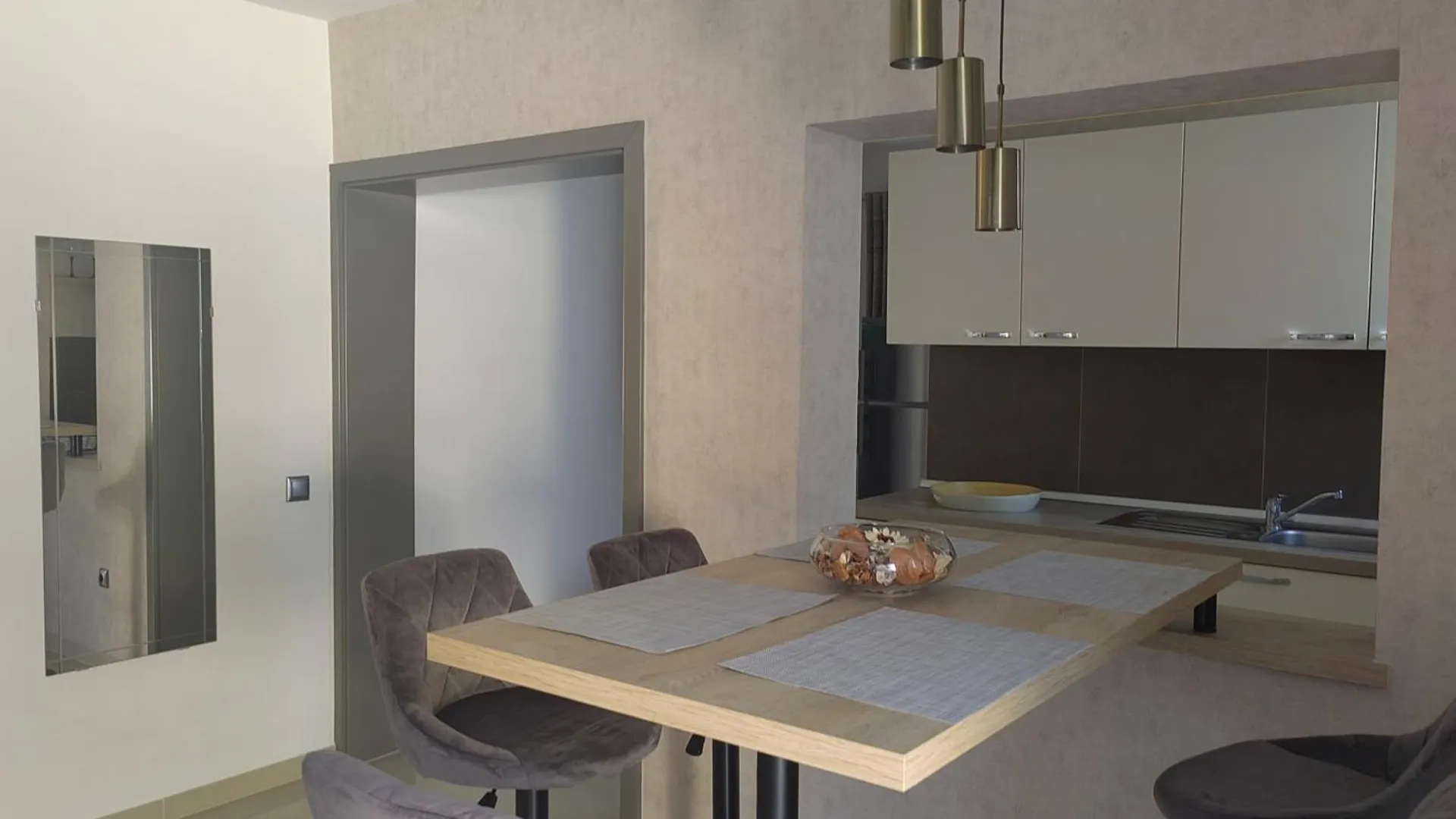 Kb Apartments نين 0*,