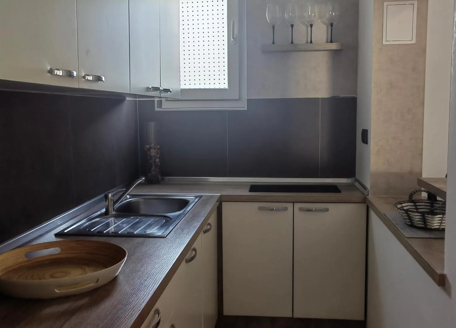 Kb Apartments نين