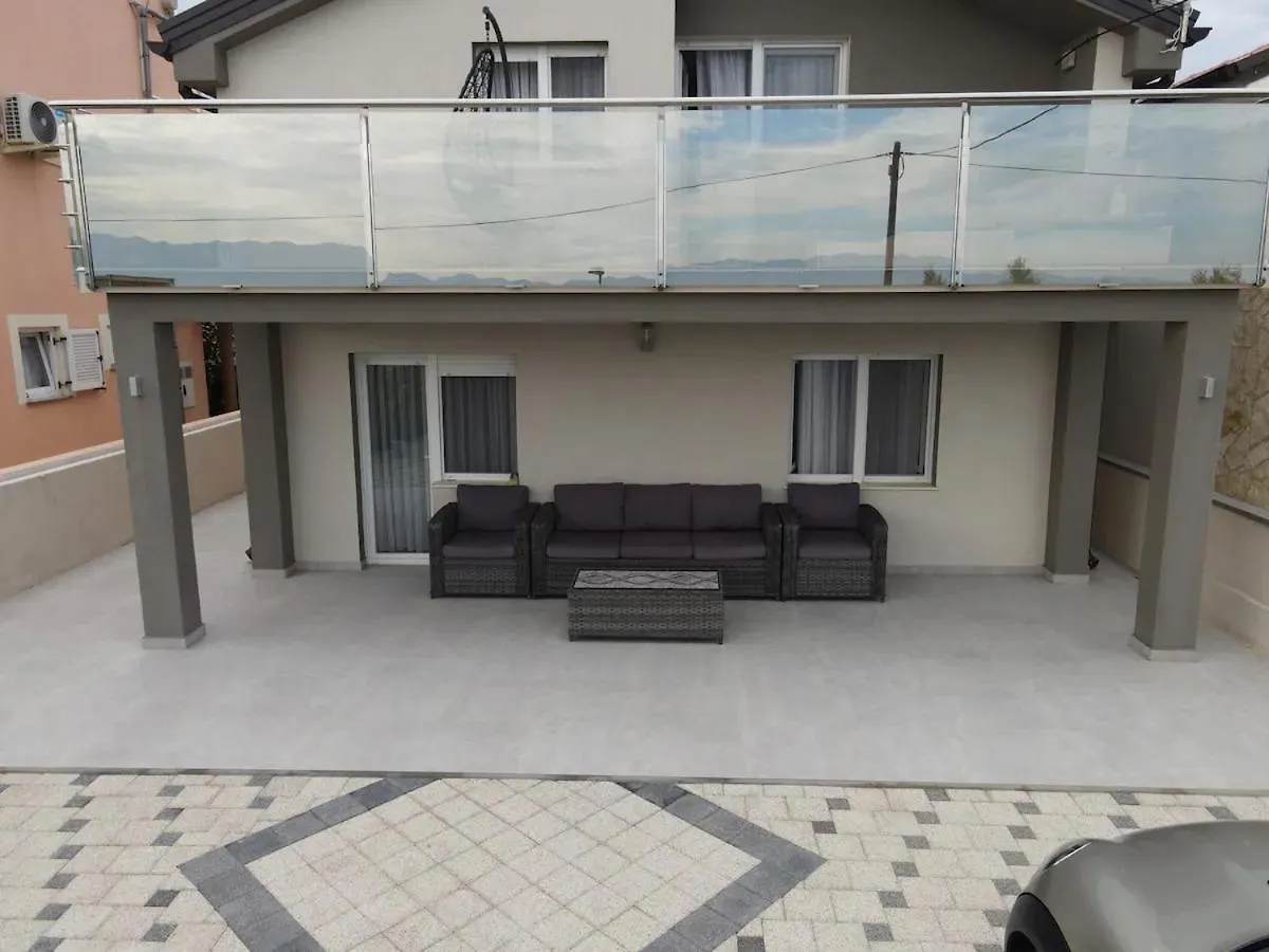 Kb Apartments نين
